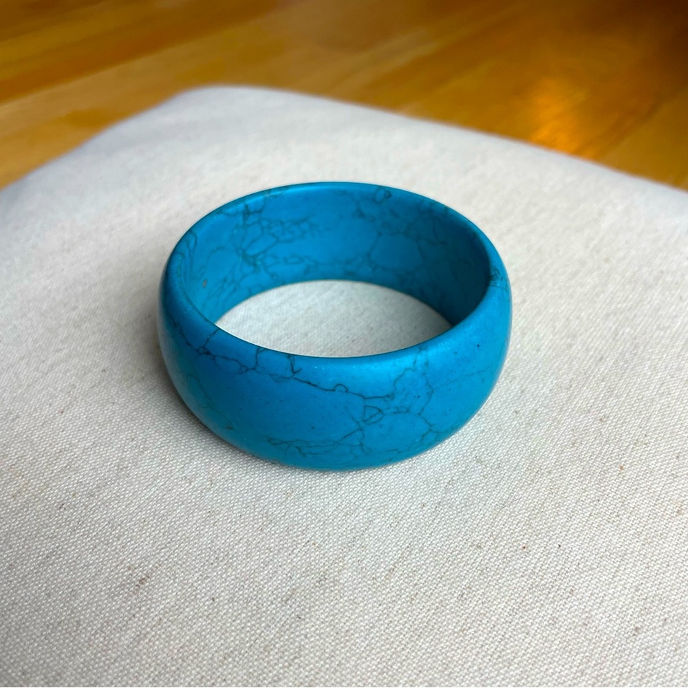 Pretty turquoise blue stone bangle cuff bracelet